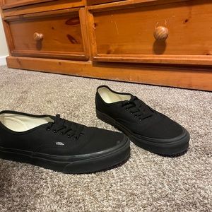 Vans shows size 9.5 in Men, 11 in Women clean only wore them once